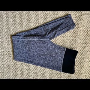Heather grey VS Pink leggings